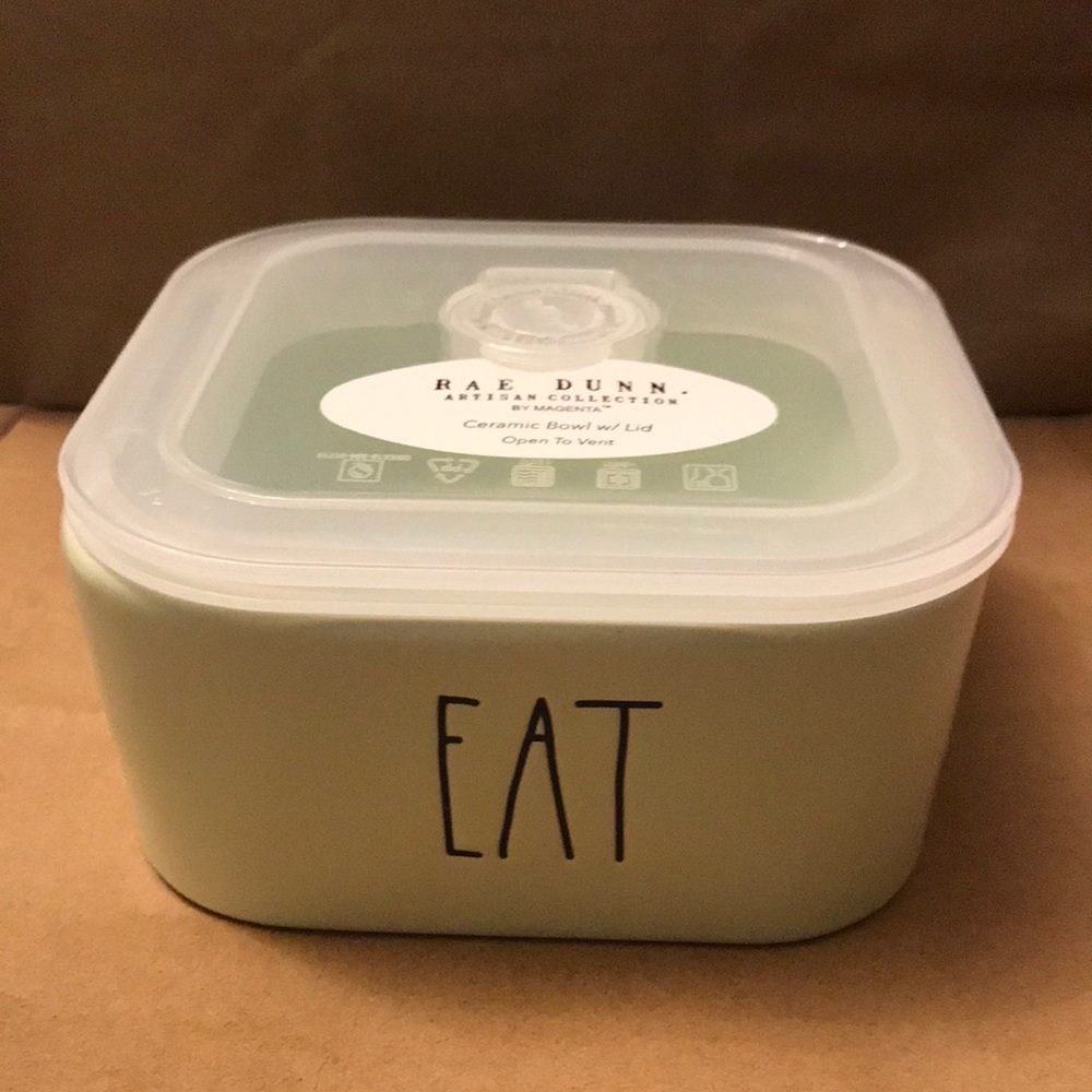Rae Dunn EAT green ceramic Bowl with Vented Lid
